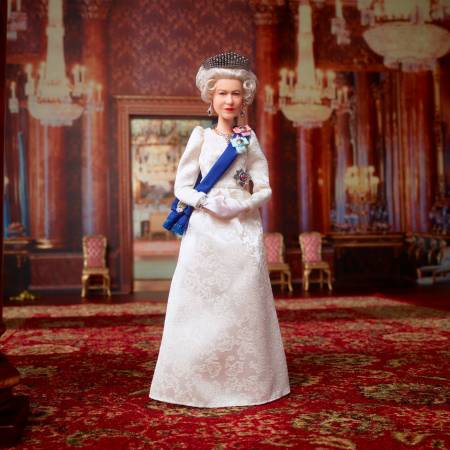 Queen Regina Elizabeth II