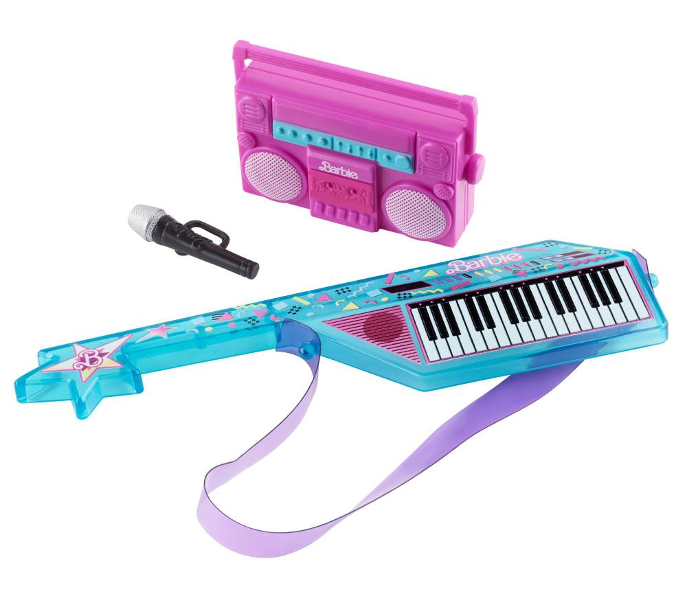 The Barbie Rewind series launches with the 80s Edition, a totally tubular throwback collection which commemorates our fave pop-culture looks from the decade. Set up your boom box for an impromptu dolls’ night out! Barbie dolls totally legit dance party lo